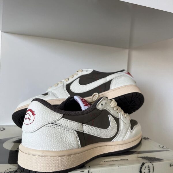 Air Jordan 1 Low 'Travis Scott' – Image 3